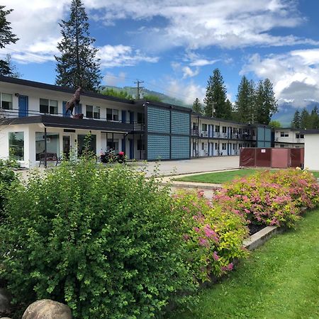 Revelstoke Lodge Exterior foto