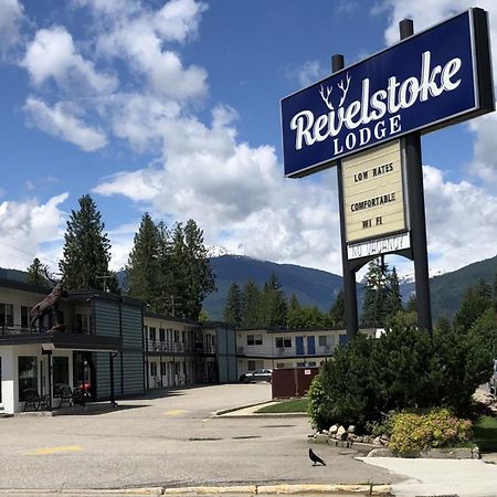 Revelstoke Lodge Exterior foto